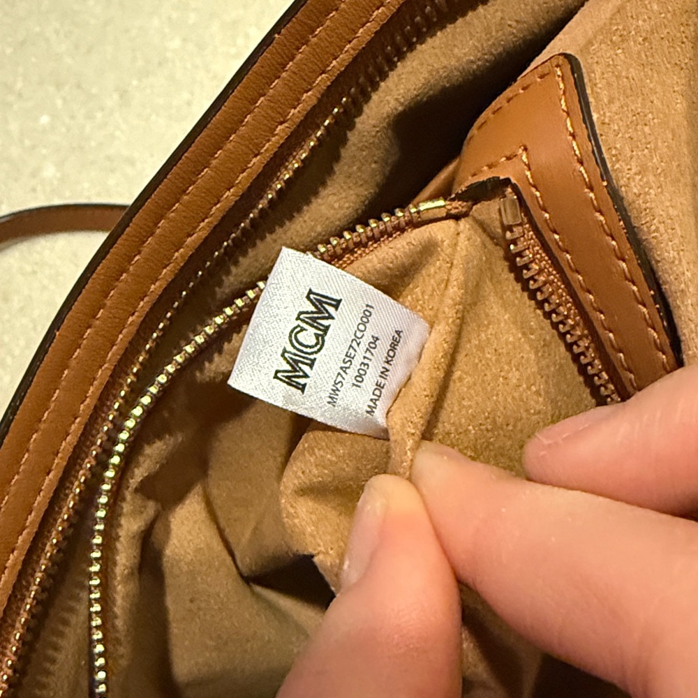 MCM Aren Visetos Shoulder Bag Crossbody Handbag in Cognac Very Good Condition - Picture 12 of 15